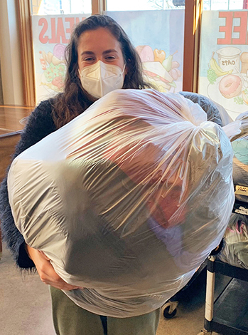 Etta with clothes recycling 349w