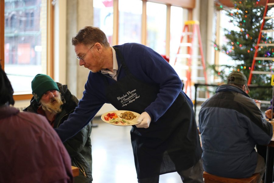 Scott Kerman Volunteering_Blanchet House